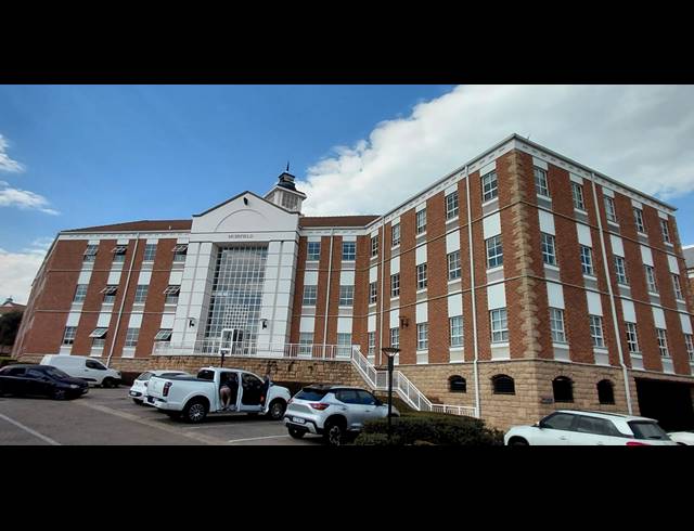 137M² OFFICE TO LET IN FOURWAYS
